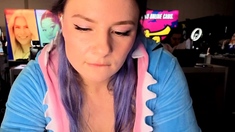 Amateur Webcam Chick Masturbates On Webcam More At