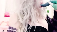 Puffy peach blondes solo toy action