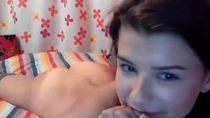 Cute amateur webcam teen girl toying pussy on webcam