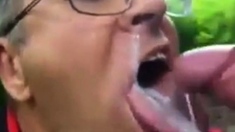 Outdoor Fun: Blowjob And Cum With A Sexy Man