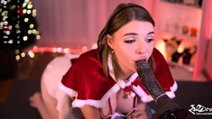 Cute amateur webcam teen girl toying pussy on webcam