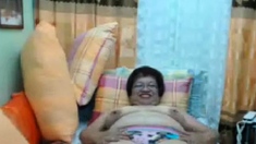 Filipina Asian Mature Madura Oma with Glasses